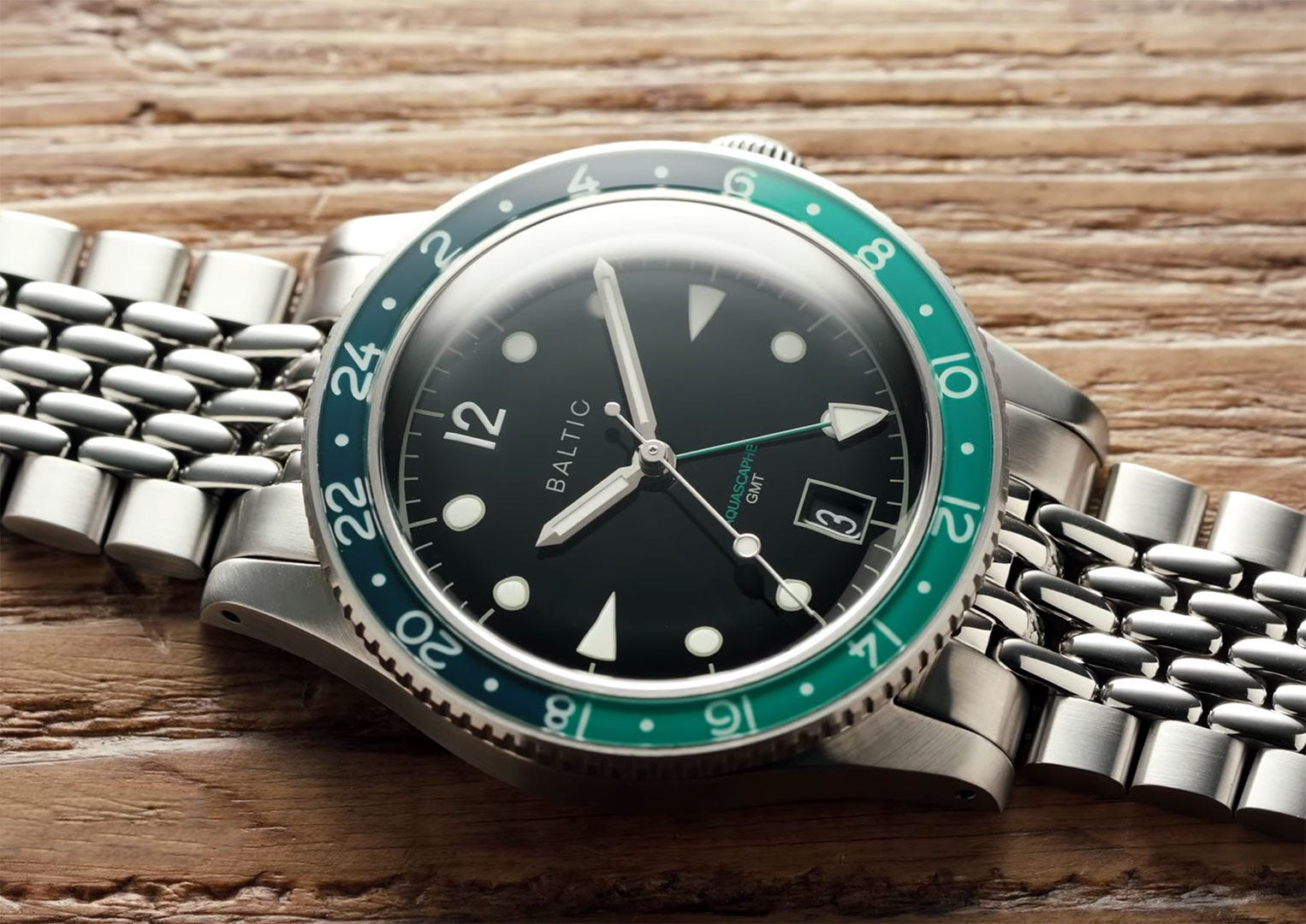 The Baltic Aquascaphe GMT is powered by the Soprod calibre C125
